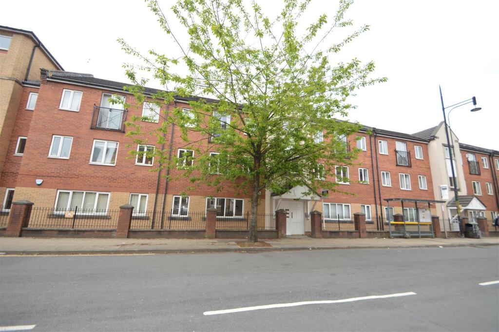 2 bed 1st Floor Flat for rent in Manchester. From George Adams (Estate Agents) Ltd - Manchester