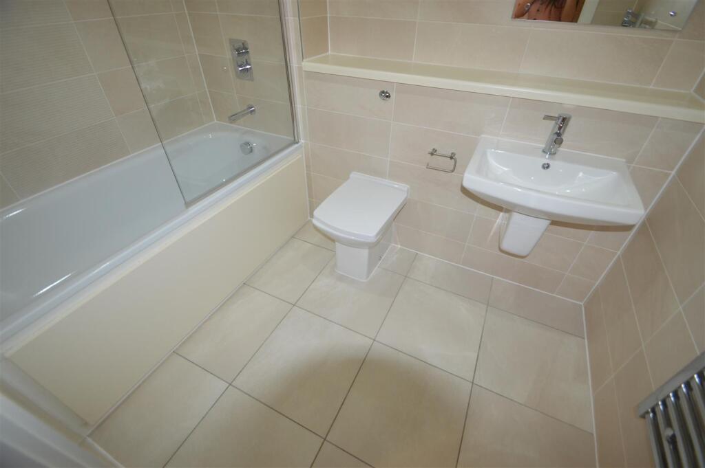 1 bed Detached for rent in Salford. From George Adams (Estate Agents) Ltd - Manchester 1 bed Detached for rent in Salford. From George Adams (Estate Agents) Ltd - Manchester
