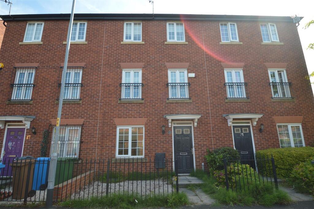 4 bed Detached for rent in Manchester. From George Adams (Estate Agents) Ltd - Manchester 4 bed Detached for rent in Manchester. From George Adams (Estate Agents) Ltd - Manchester