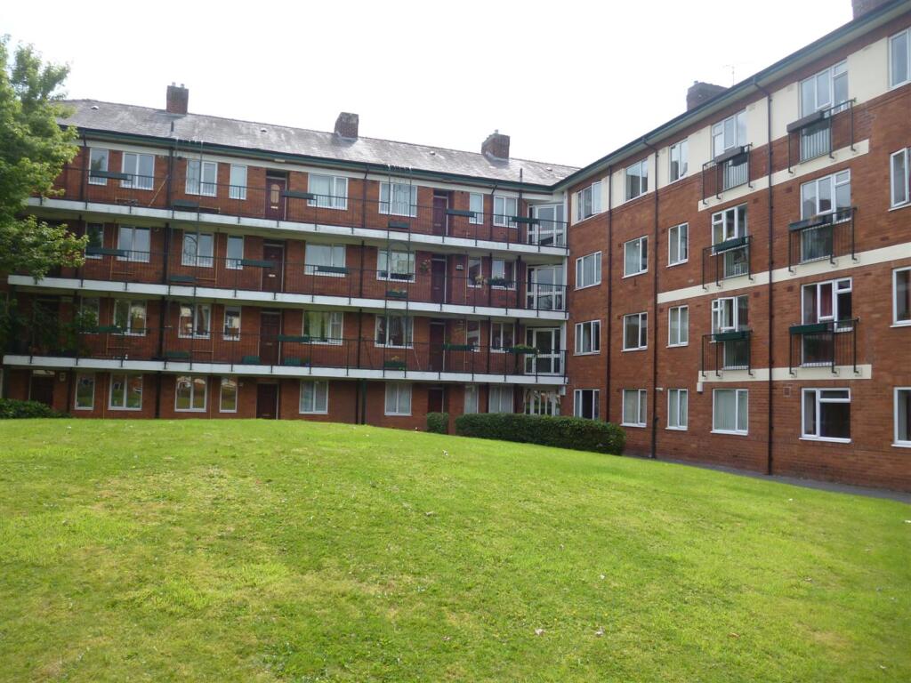 2 bed 1st Floor Flat for rent in Salford. From George Adams (Estate Agents) Ltd - Manchester