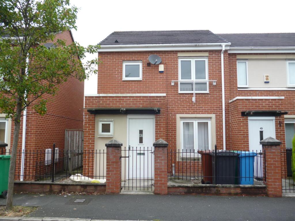 3 bed Detached for rent in Manchester. From George Adams (Estate Agents) Ltd - Manchester