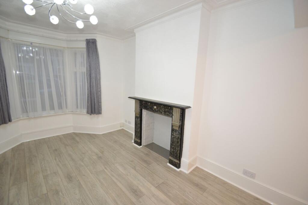 2 bed Mid Terraced House for rent in London. From RE/MAX Select - Bexleyheath