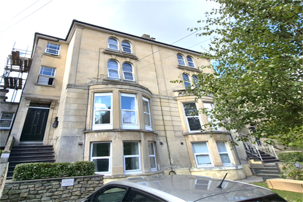 2 bed 1st Floor Flat for rent in Bristol. From Flatline Letting and Property Management - Clifton 2 bed 1st Floor Flat for rent in Bristol. From Flatline Letting and Property Management - Clifton