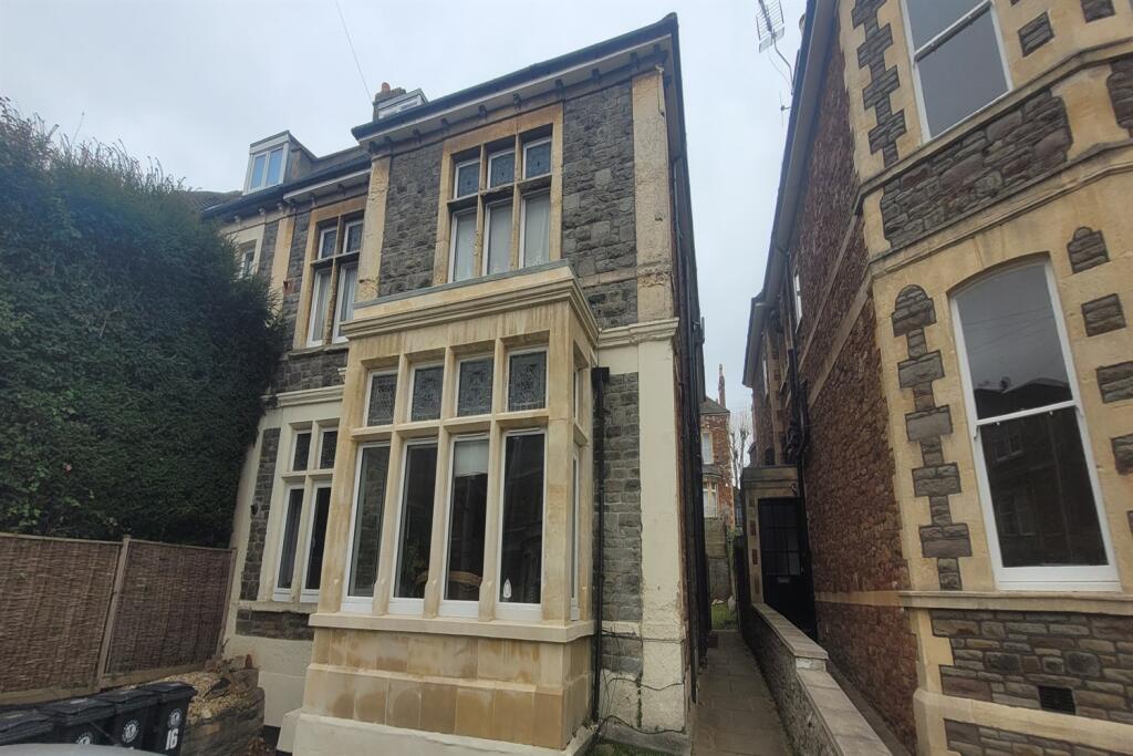 1 bed 1st Floor Flat for rent in Leigh Woods. From Flatline Letting and Property Management - Clifton