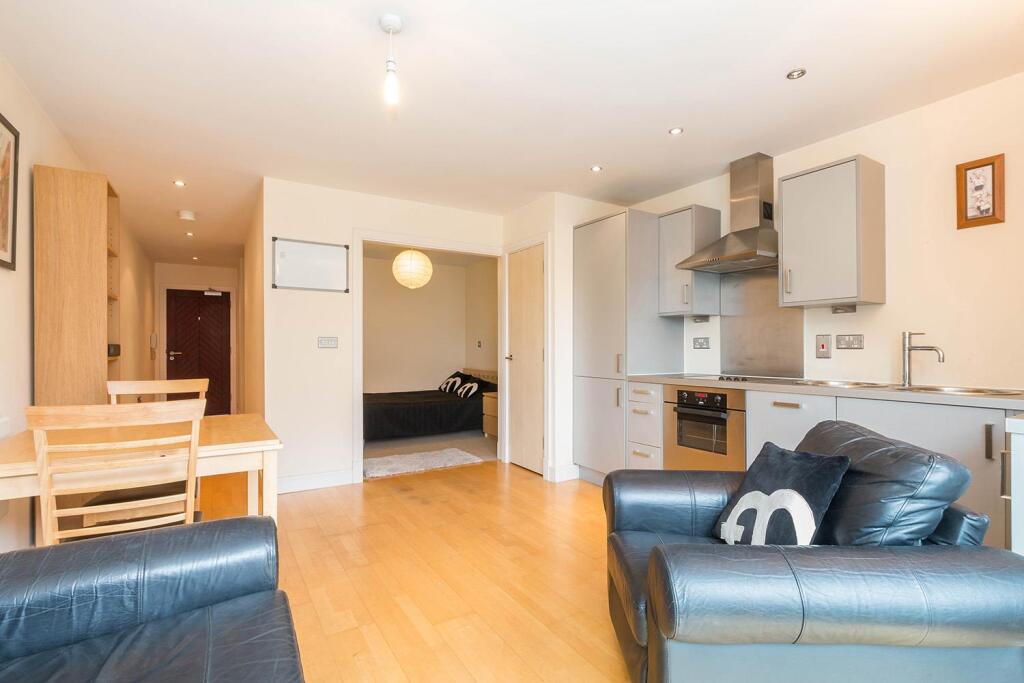 4 bed Apartment for rent in Birmingham. From FleetMilne - Birmingham 4 bed Apartment for rent in Birmingham. From FleetMilne - Birmingham