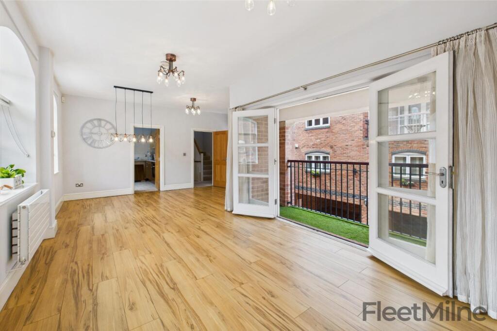 3 bed Town House for rent in Birmingham. From FleetMilne - Birmingham