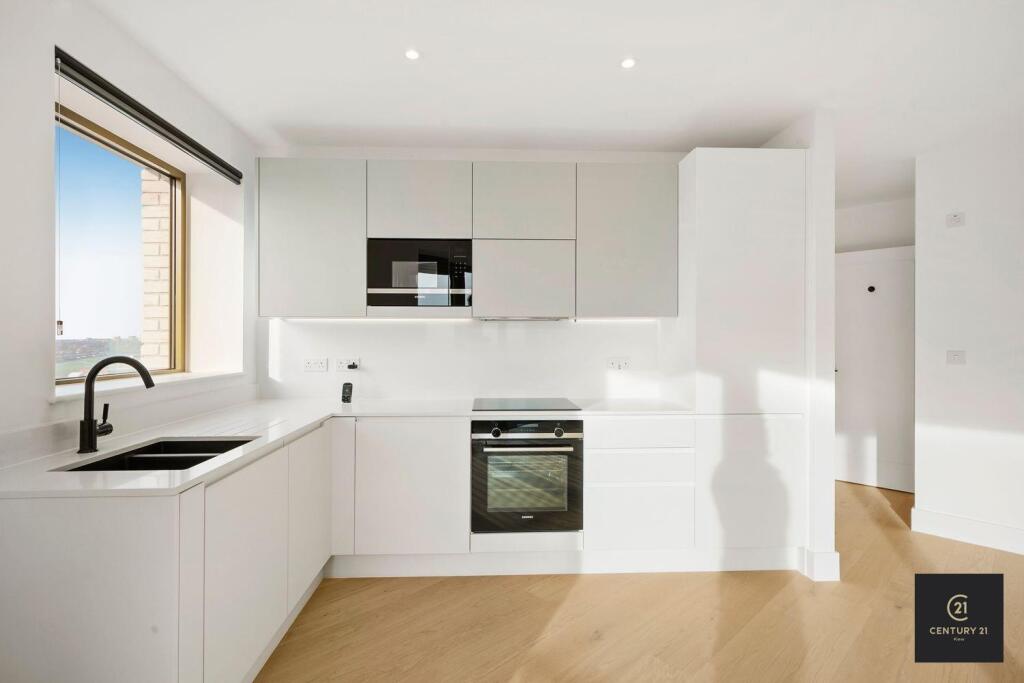 2 bed Detached for rent in Brentford. From Andrews And Stacey Ltd - Shepherds Bush