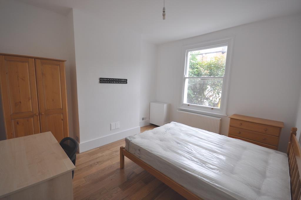 1 bed Detached for rent in London. From Andrews And Stacey Ltd - Shepherds Bush