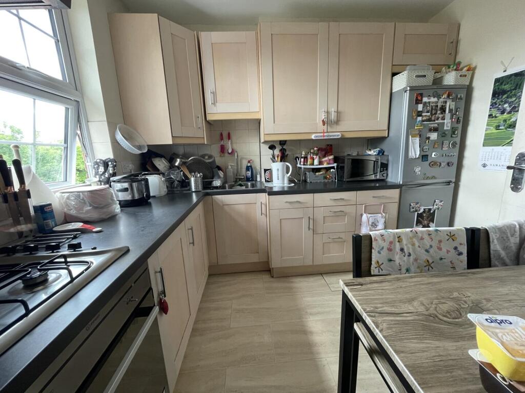 4 bed Detached for rent in Acton. From Andrews And Stacey Ltd - Shepherds Bush