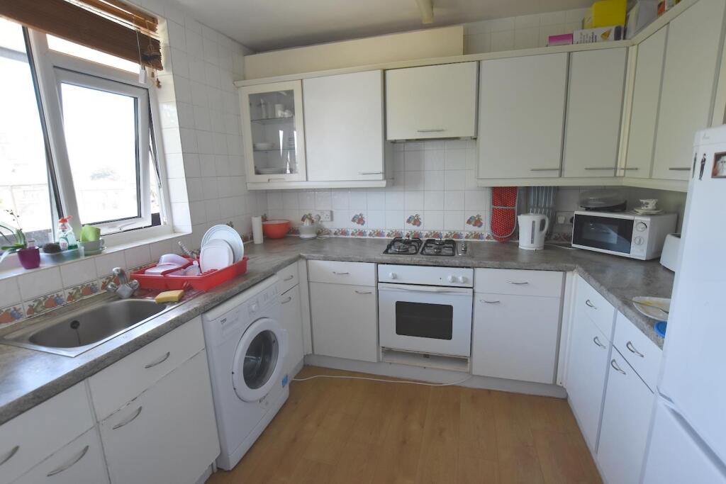4 bed Detached for rent in Fulham. From Andrews And Stacey Ltd - Shepherds Bush 4 bed Detached for rent in Fulham. From Andrews And Stacey Ltd - Shepherds Bush