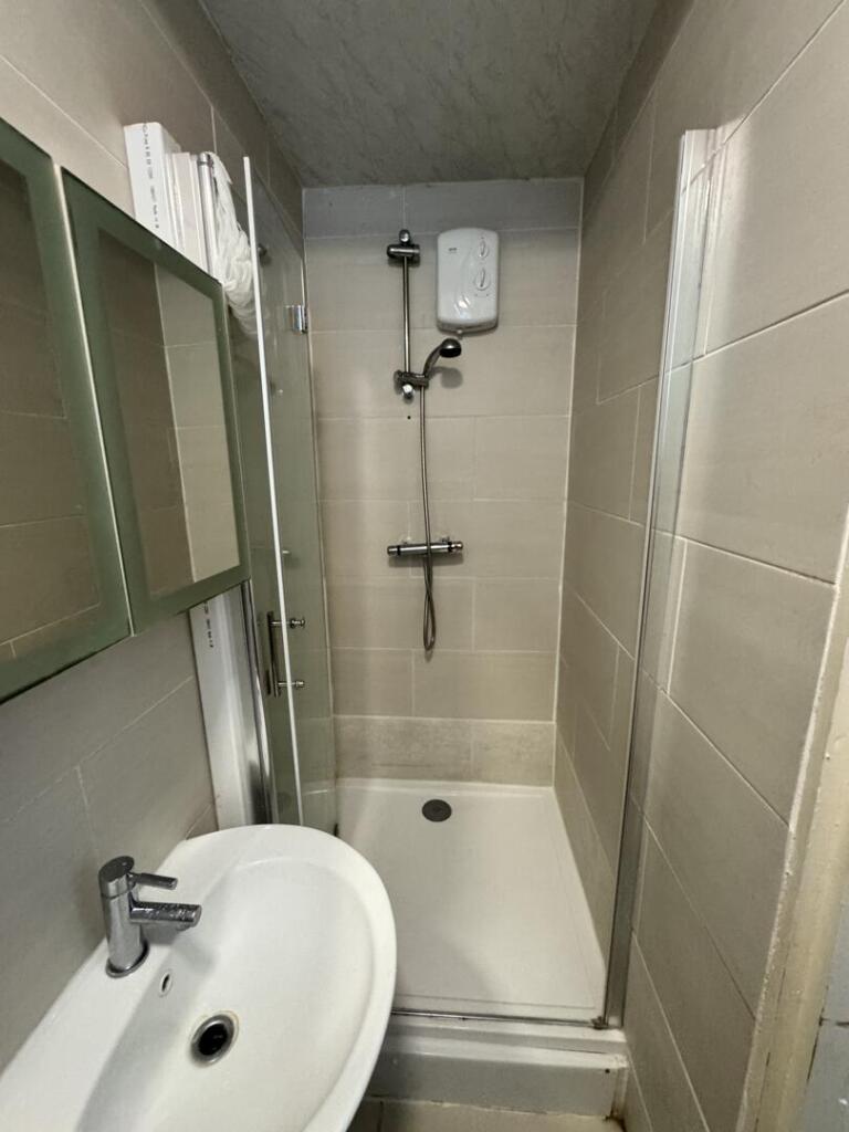 1 bed Not Specified for rent in London. From Andrews And Stacey Ltd - Shepherds Bush