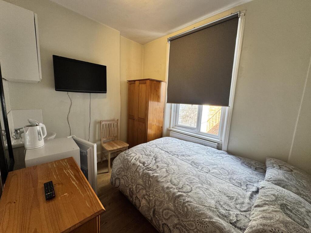 1 bed Not Specified for rent in Hammersmith. From Andrews And Stacey Ltd - Shepherds Bush 1 bed Not Specified for rent in Hammersmith. From Andrews And Stacey Ltd - Shepherds Bush