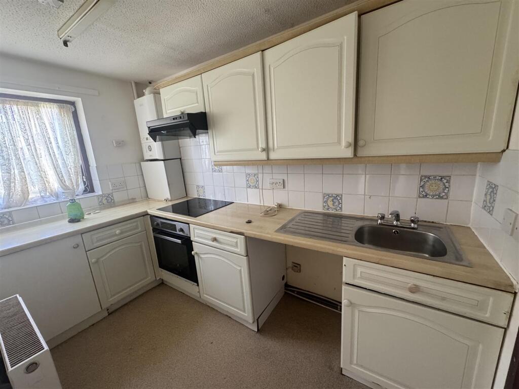 2 bed Detached for rent in Chiswick. From Andrews And Stacey Ltd - Shepherds Bush