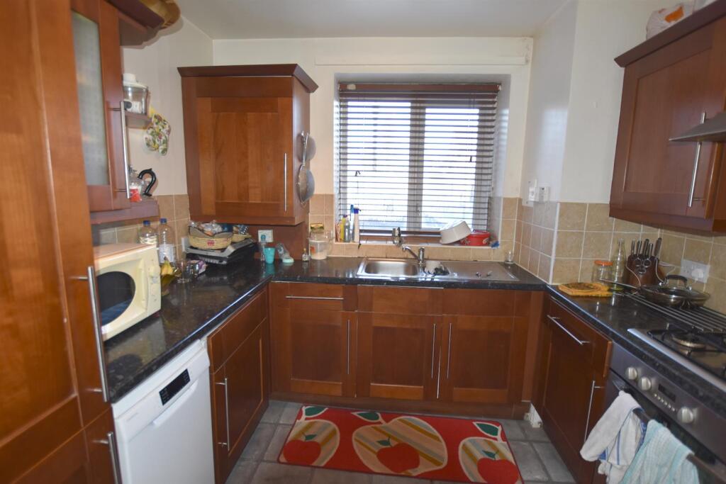 2 bed 1st Floor Flat for rent in Hammersmith. From Andrews And Stacey Ltd - Shepherds Bush 2 bed 1st Floor Flat for rent in Hammersmith. From Andrews And Stacey Ltd - Shepherds Bush