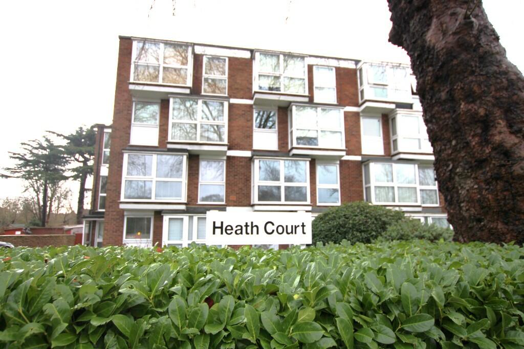 2 bed Flat for rent in London. From Churchill Estates - Wanstead