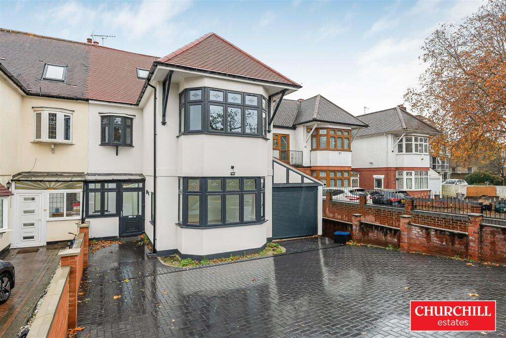 5 bed Semi Detached for rent in Wanstead. From Churchill Estates - Wanstead