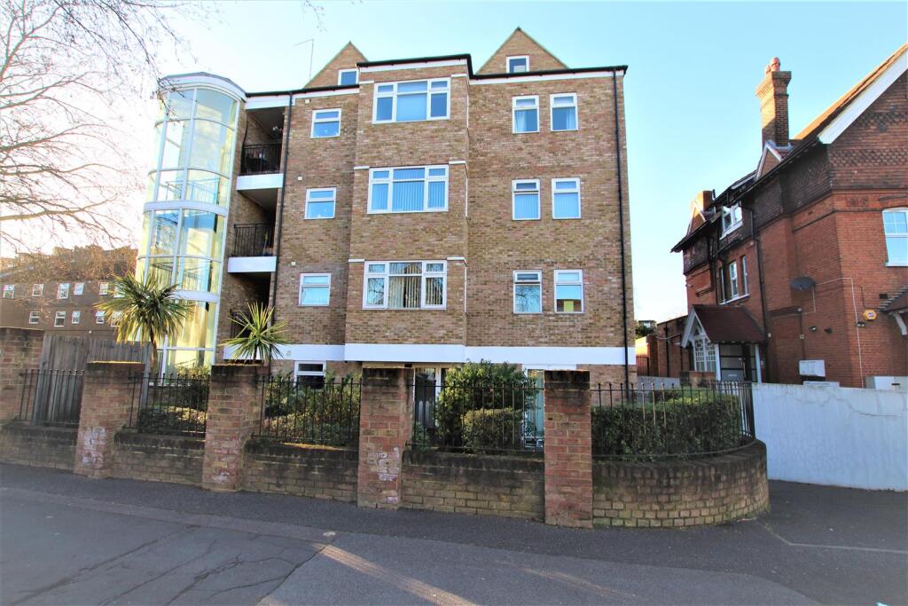 1 bed 1st Floor Flat for rent in Wanstead. From Churchill Estates - Wanstead