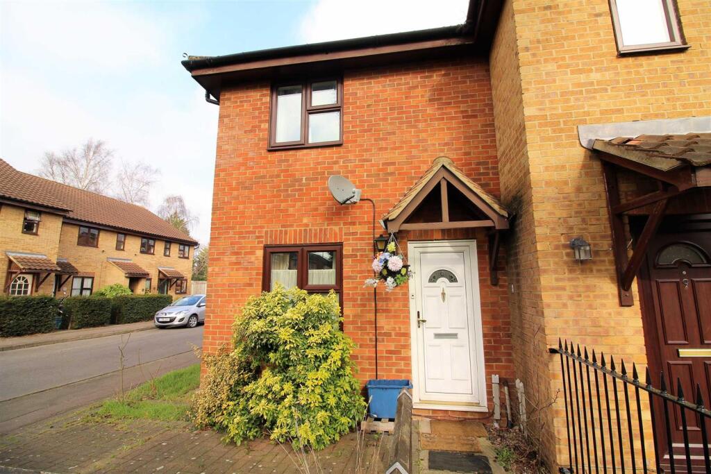 2 bed End of Terrace for rent in Wanstead. From Churchill Estates - Wanstead