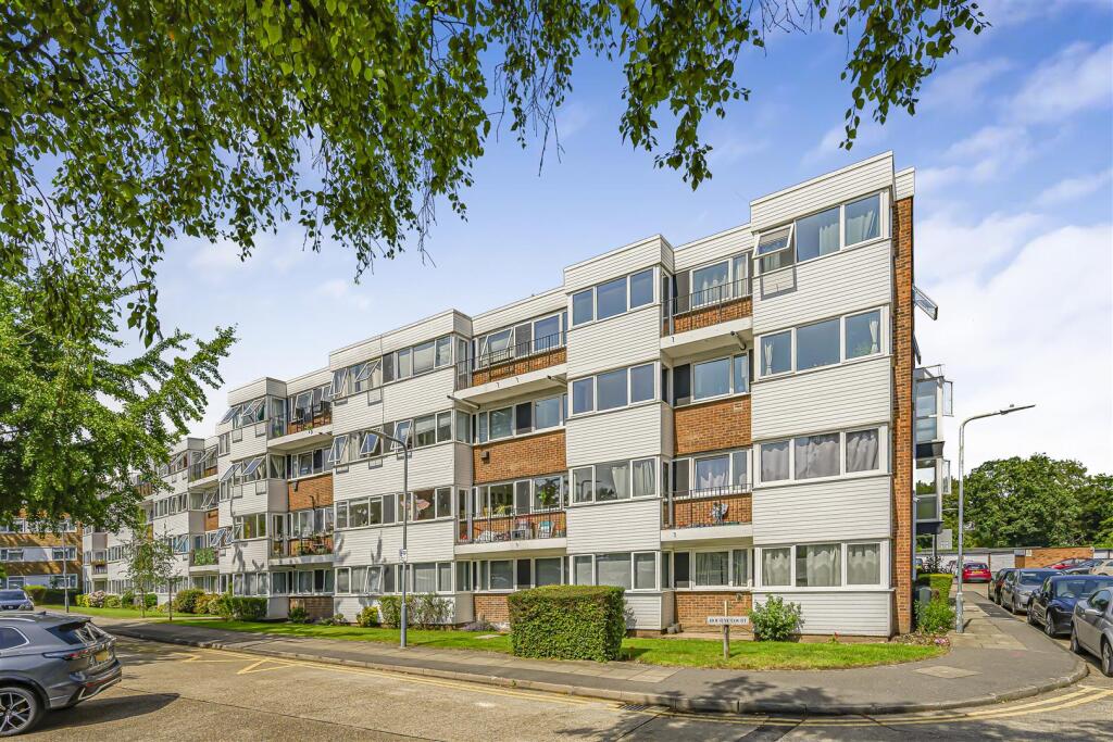 2 bed 1st Floor Flat for rent in Wanstead. From Churchill Estates - Wanstead
