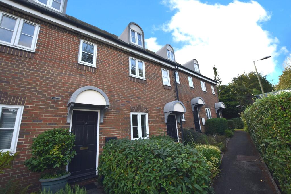 2 bed Annexe for rent in Alton. From Warren Powell-Richards - Alton