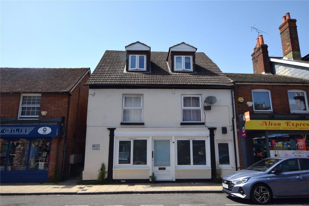 2 bed Apartment for rent in Alton. From Warren Powell-Richards - Alton