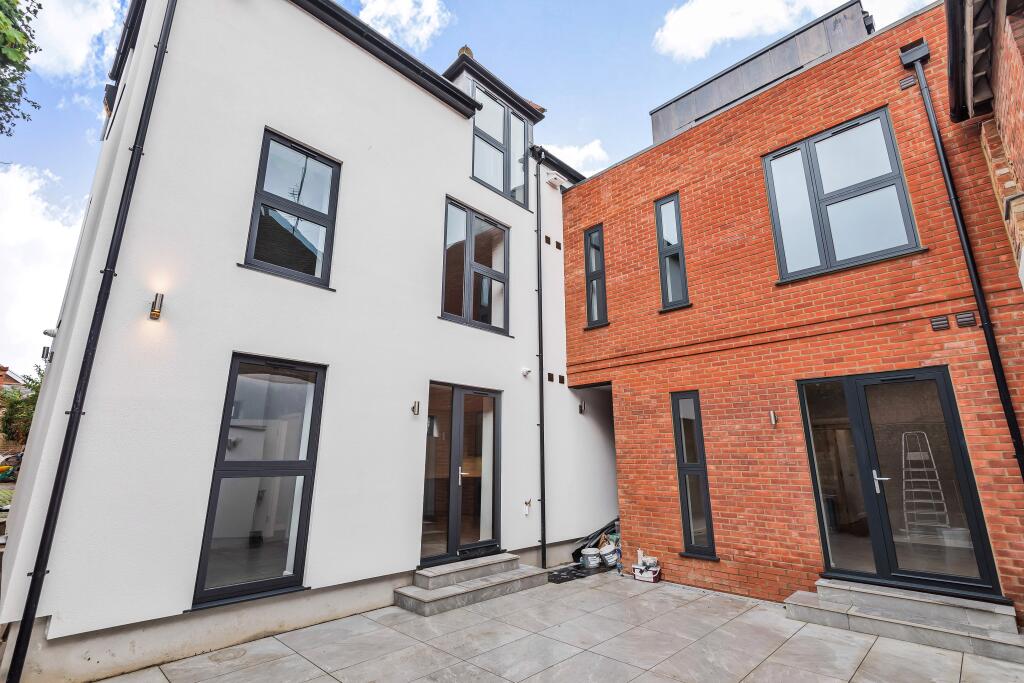 1 bed Apartment for rent in Alton. From Warren Powell-Richards - Alton 1 bed Apartment for rent in Alton. From Warren Powell-Richards - Alton