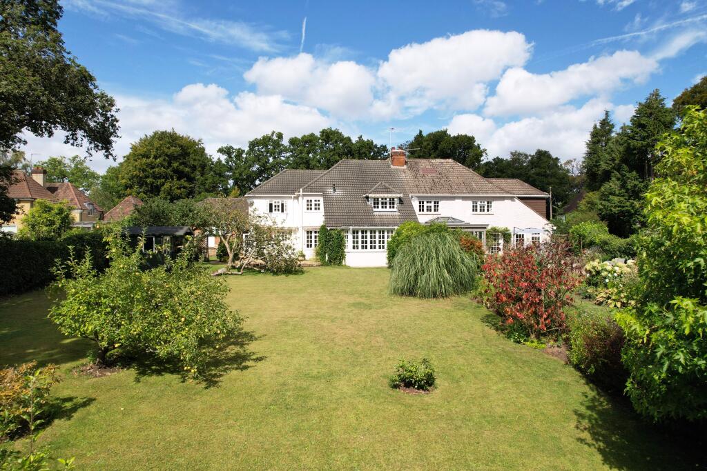 3 bed Semi Detached for rent in The Sands. From Warren Powell-Richards - Farnham