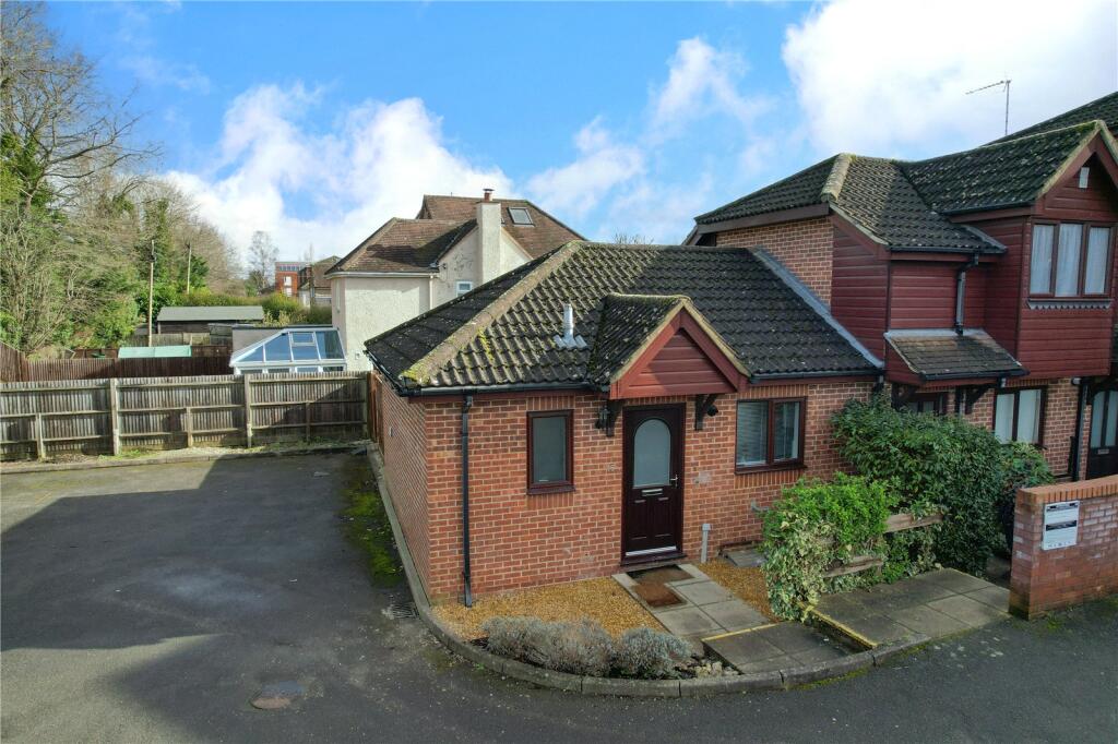 1 bed Annexe for rent in Shortheath. From Warren Powell-Richards - Farnham