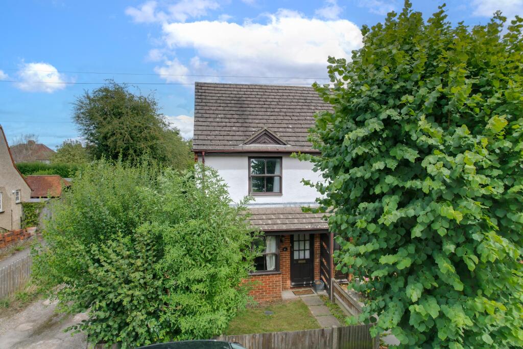 2 bed Mid Terraced House for rent in Hale. From Warren Powell-Richards - Farnham 2 bed Mid Terraced House for rent in Hale. From Warren Powell-Richards - Farnham