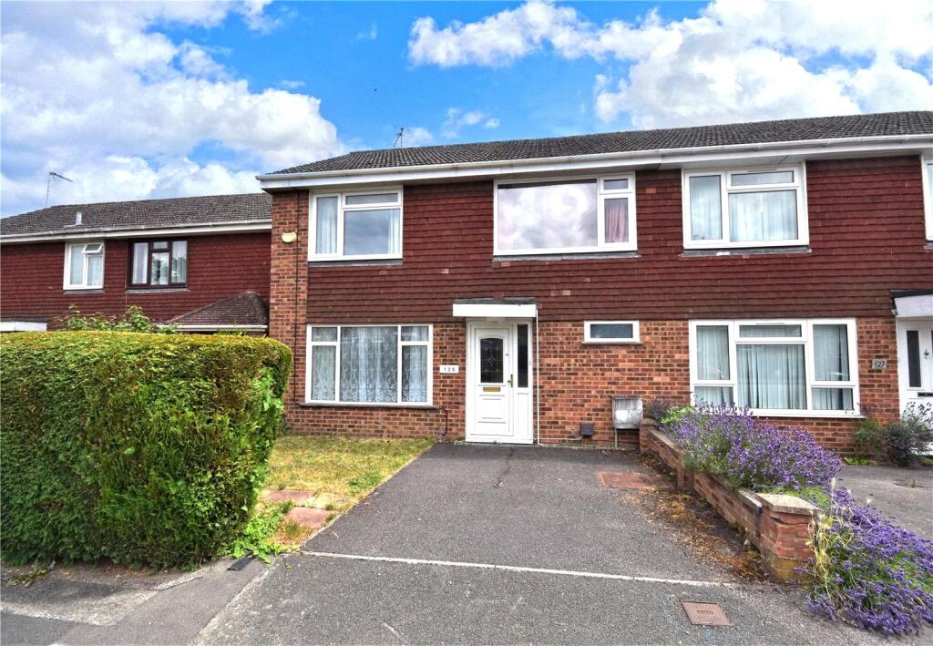 1 bed Mid Terraced House for rent in Hale. From Warren Powell-Richards - Farnham 1 bed Mid Terraced House for rent in Hale. From Warren Powell-Richards - Farnham