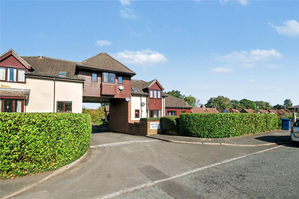 1 bed Apartment for rent in Shortheath. From Warren Powell-Richards - Farnham