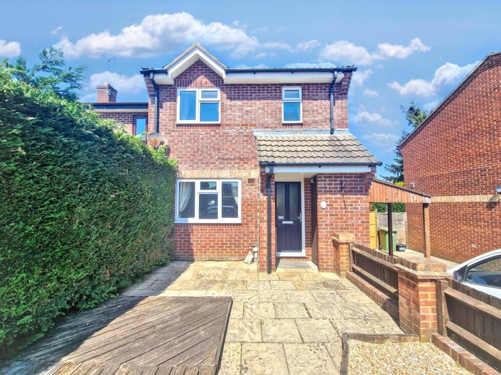 2 bed Semi Detached for rent in Bordon. From Warren Powell-Richards - Grayshott