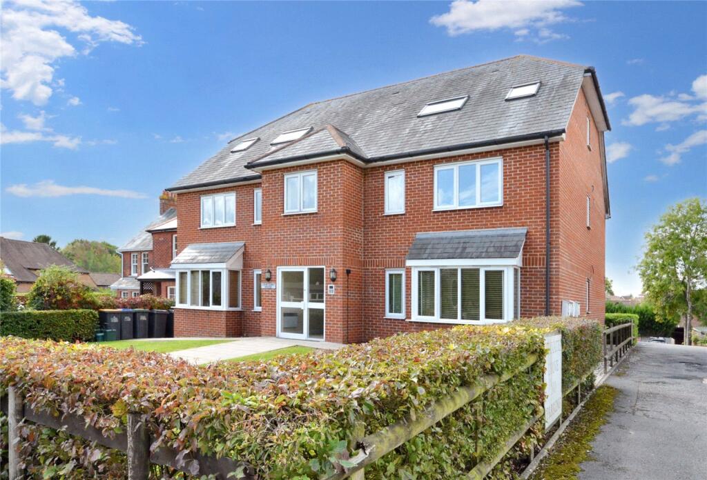1 bed Apartment for rent in Haslemere. From Warren Powell-Richards - Grayshott 1 bed Apartment for rent in Haslemere. From Warren Powell-Richards - Grayshott