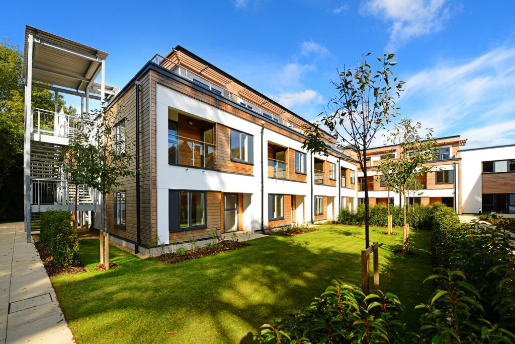 1 bed Apartment for rent in Haslemere. From Warren Powell-Richards - Grayshott 1 bed Apartment for rent in Haslemere. From Warren Powell-Richards - Grayshott