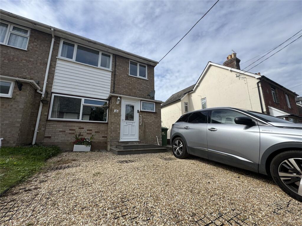 3 bed End of Terrace for rent in Wheatsheaf Common. From Warren Powell-Richards - Grayshott