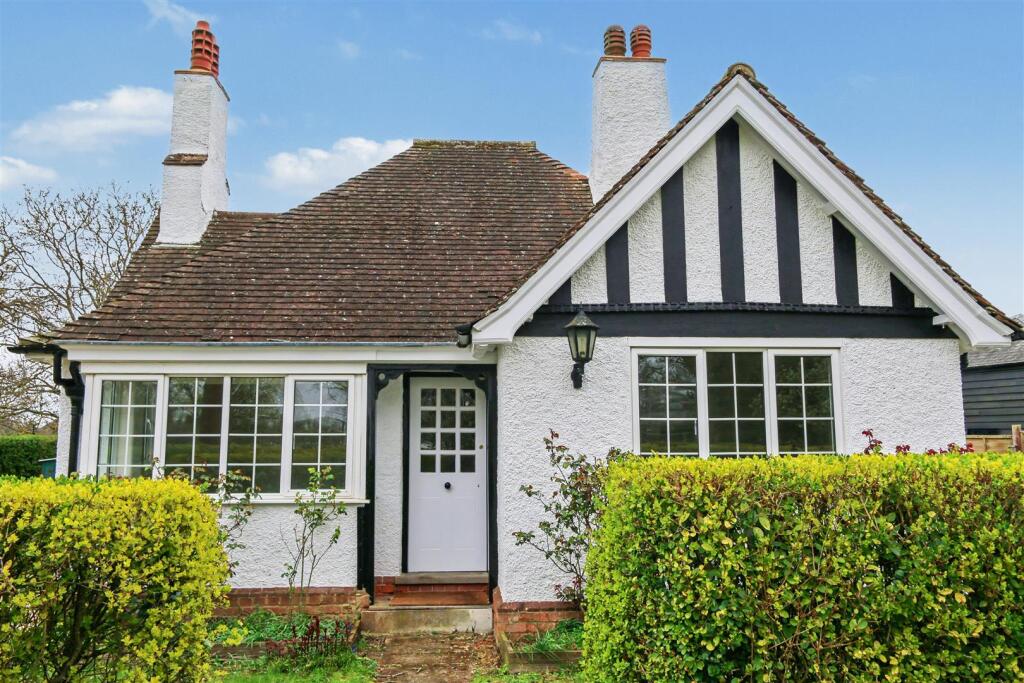 3 bed Detached bungalow for rent in Shenley. From Shenley Estates - Shenley