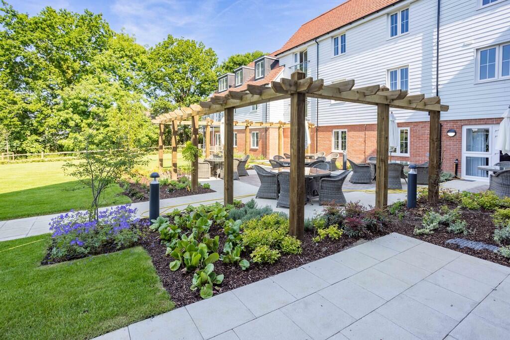 2 bed Apartment for rent in Hawkhurst. From Peter Buswell - Hawkhurst 2 bed Apartment for rent in Hawkhurst. From Peter Buswell - Hawkhurst