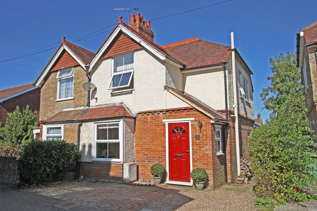 3 bed Semi Detached for rent in Hawkhurst. From Peter Buswell - Hawkhurst