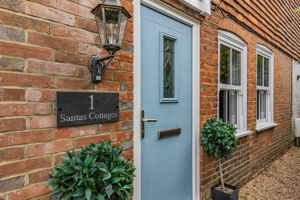 2 bed Semi Detached for rent in Hawkhurst. From Peter Buswell - Hawkhurst 2 bed Semi Detached for rent in Hawkhurst. From Peter Buswell - Hawkhurst