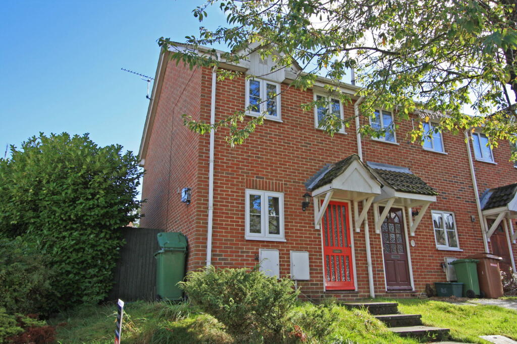 2 bed End of Terrace for rent in Hawkhurst. From Peter Buswell - Hawkhurst 2 bed End of Terrace for rent in Hawkhurst. From Peter Buswell - Hawkhurst