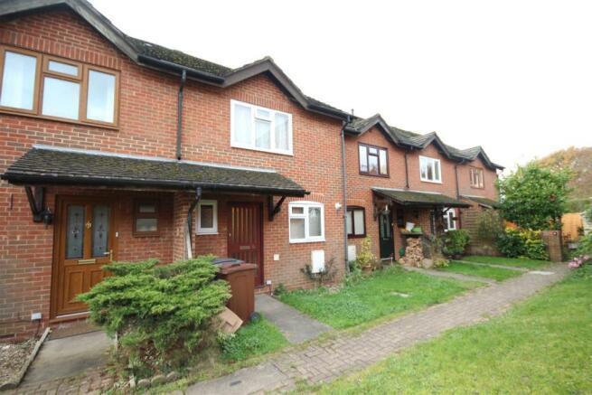 3 bed Mid Terraced House for rent in Uckfield. From Peter Oliver Homes - Uckfield