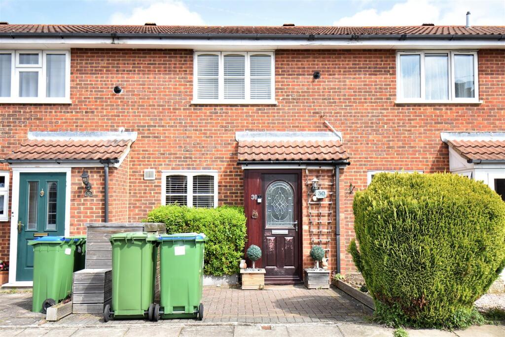 3 bed Mid Terraced House for rent in Bexley. From Parris Residential