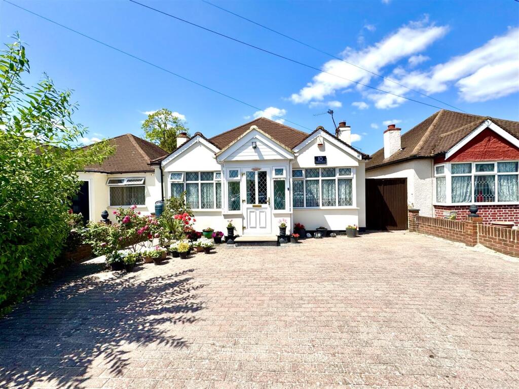3 bed Detached bungalow for rent in Bexley. From Parris Residential