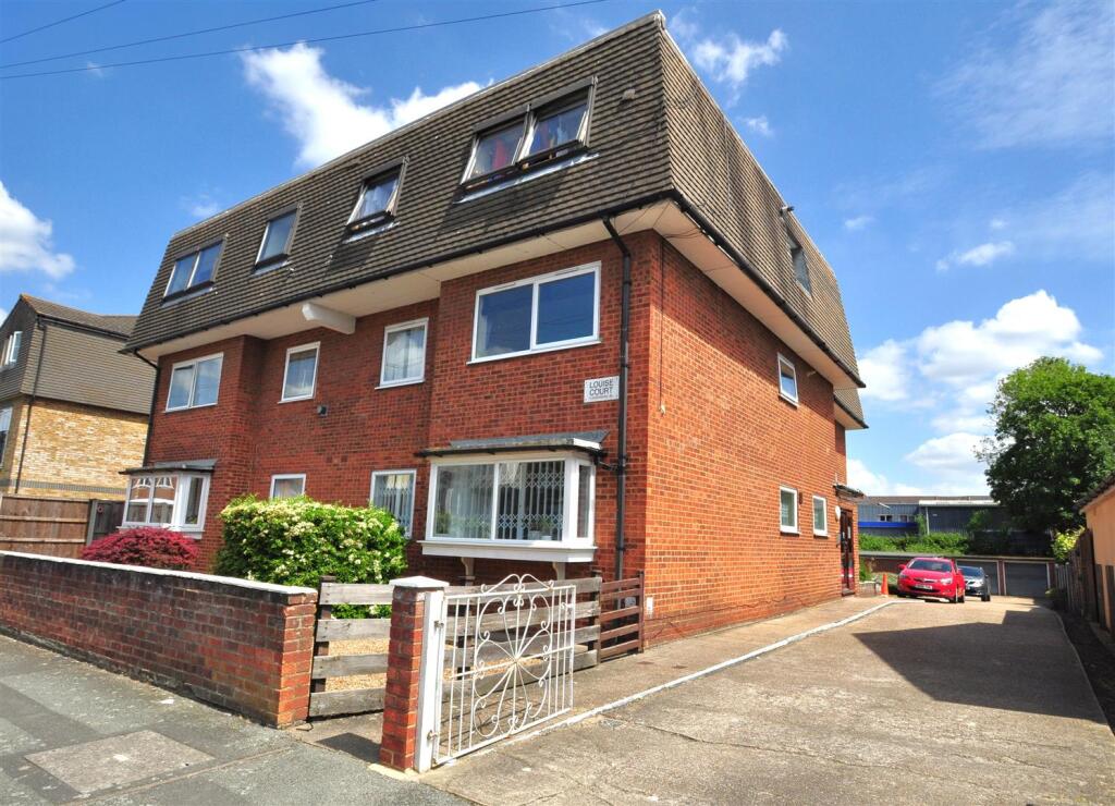 1 bed 1st Floor Flat for rent in Bexley. From Parris Residential