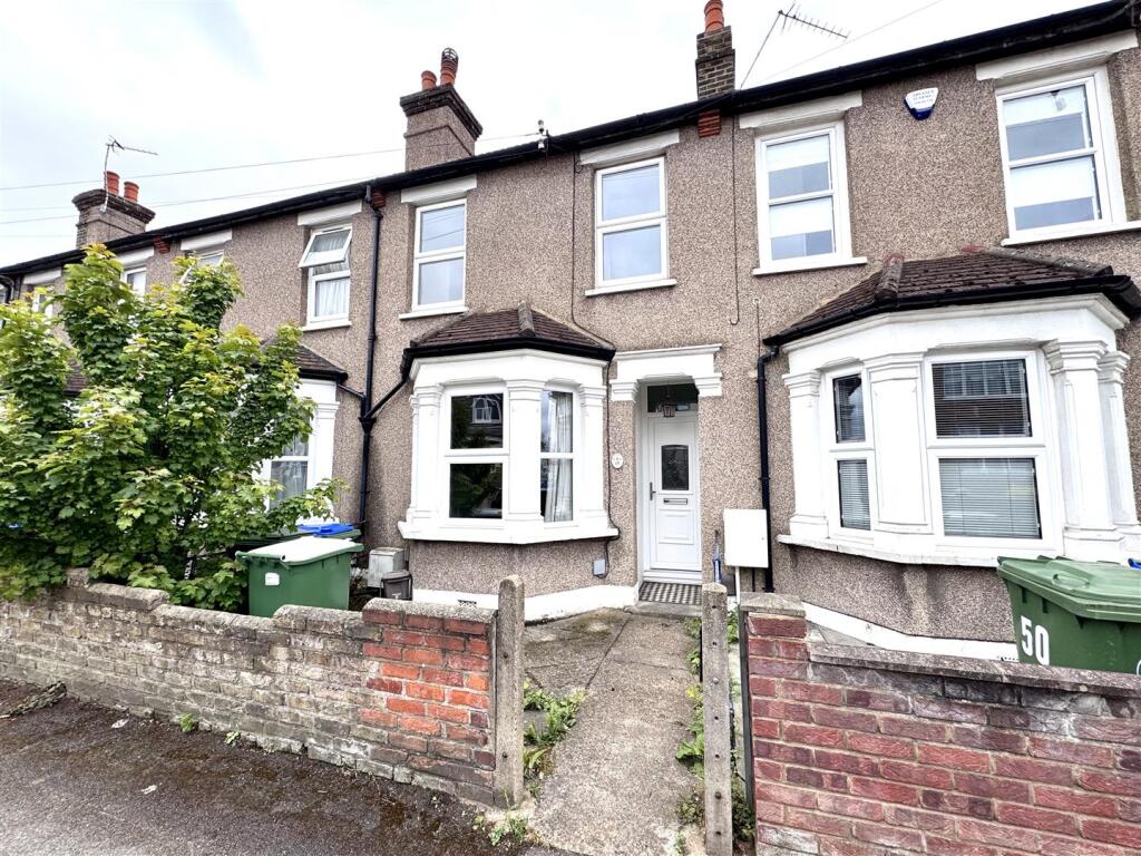 2 bed Mid Terraced House for rent in Bexley. From Parris Residential