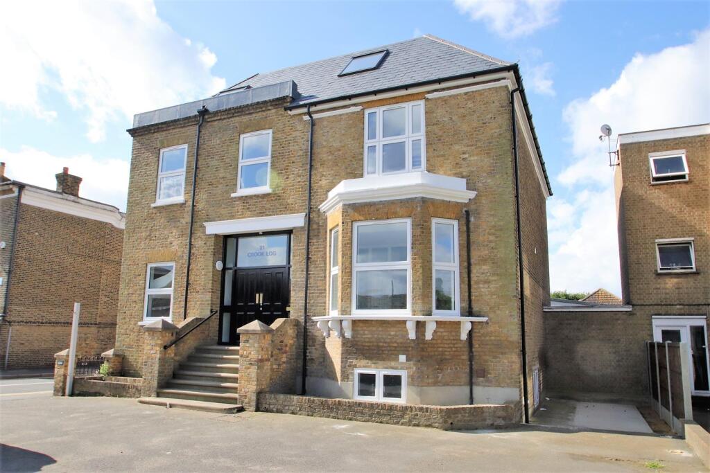 4 bed 1st Floor Flat for rent in Bexley. From Parris Residential