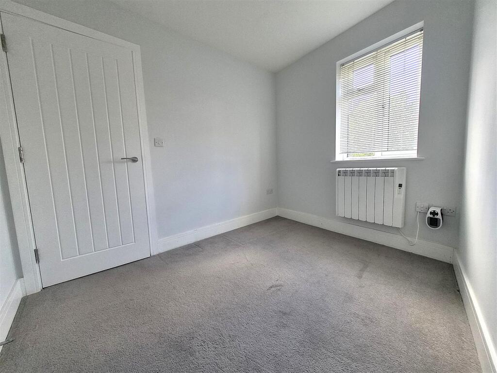 1 bed 1st Floor Flat for rent in London. From Parris Residential