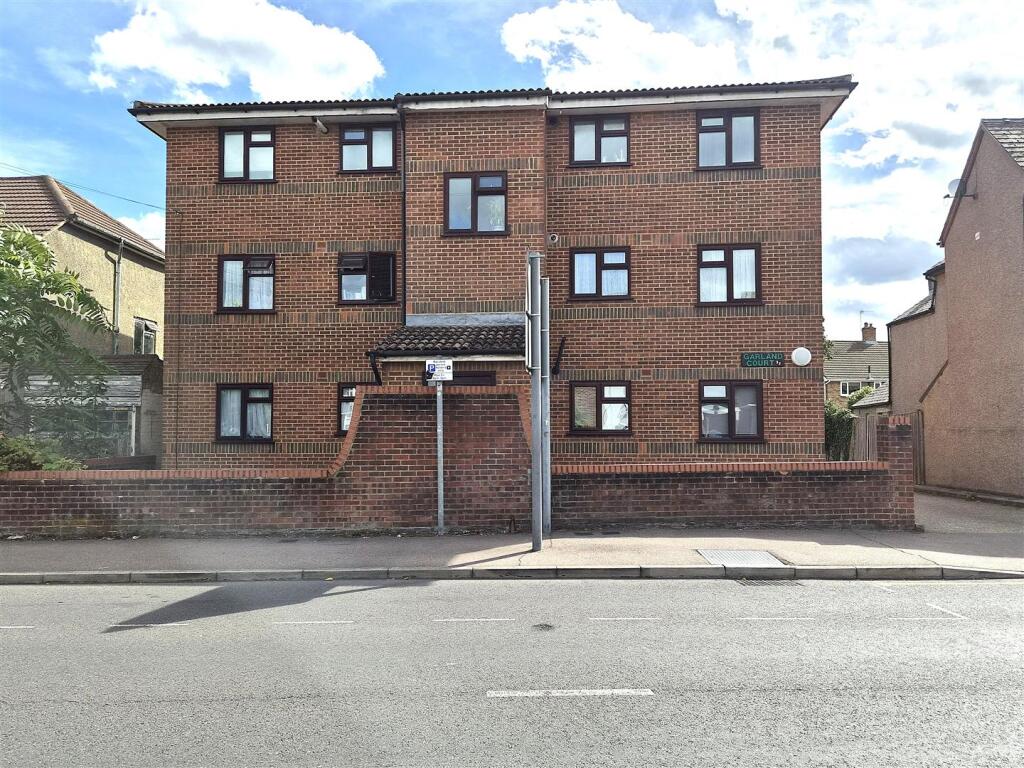 2 bed 1st Floor Flat for rent in Crayford. From Parris Residential 2 bed 1st Floor Flat for rent in Crayford. From Parris Residential