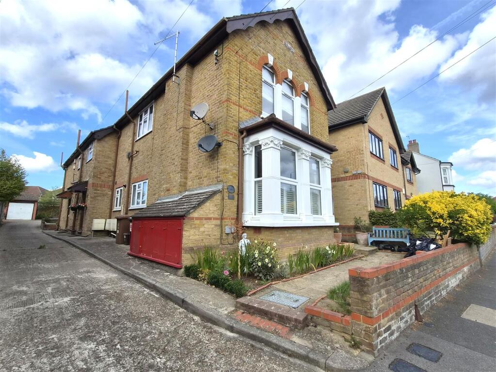 1 bed 1st Floor Flat for rent in Bexley. From Parris Residential