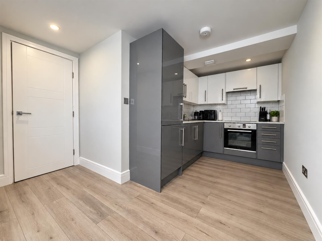 2 bed 1st Floor Flat for rent in Maidstone. From Parris Residential 2 bed 1st Floor Flat for rent in Maidstone. From Parris Residential
